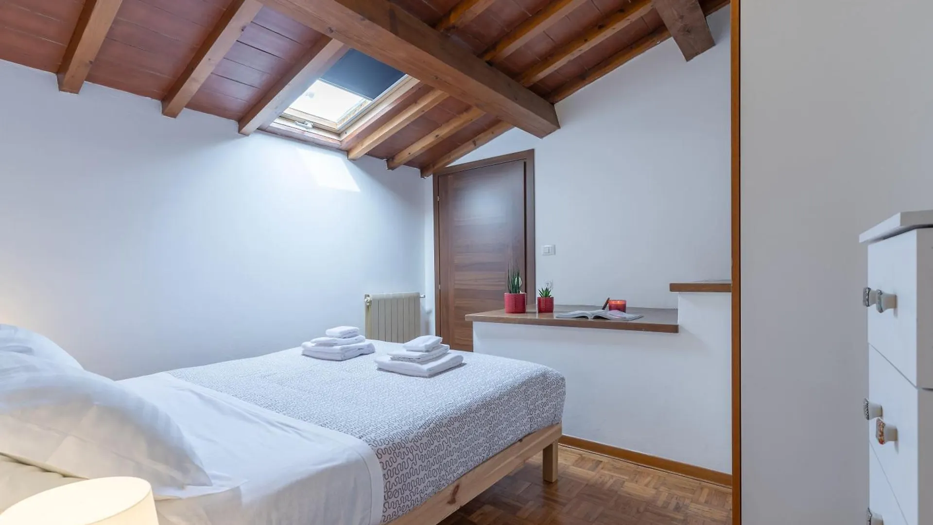 Florence Lovely Suite-Hosted By Sweetstay Apartment